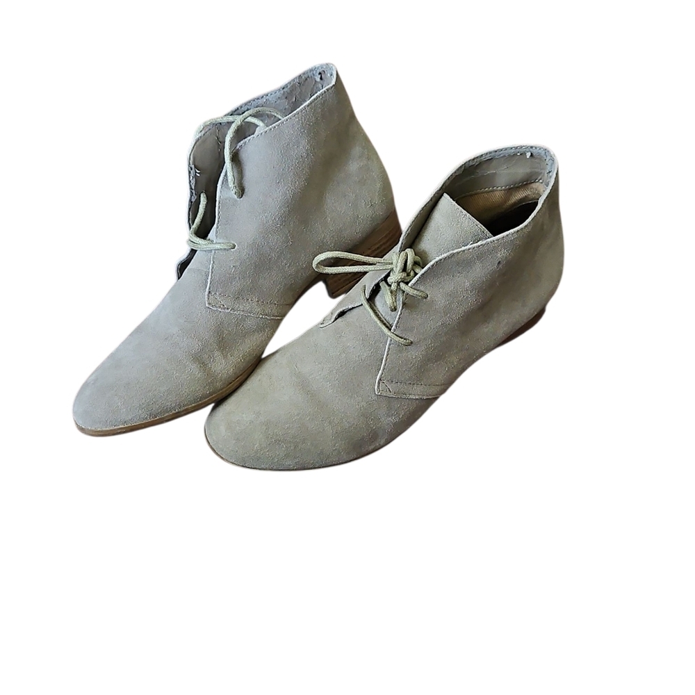 Mossimo Supply Co. Tan Women's Flats Suede Lace-up Size 8.5